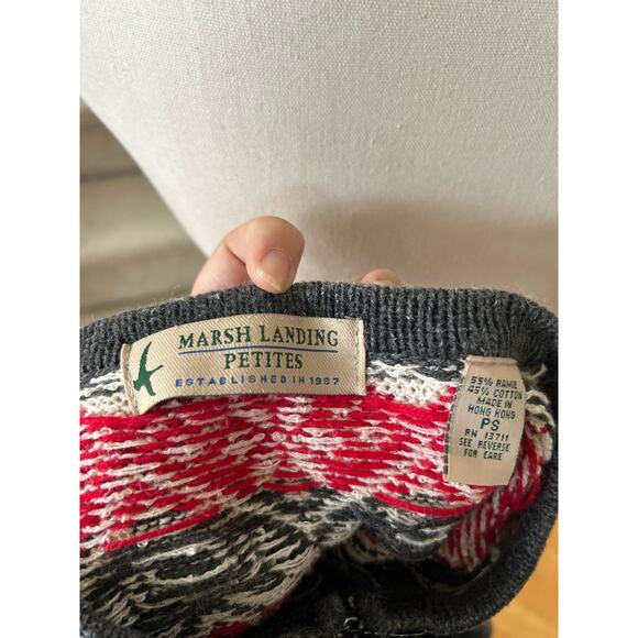 Vintage Grey & Red Fair Isle Snowflake Metal Clasp Vest - Picture 6 of 7